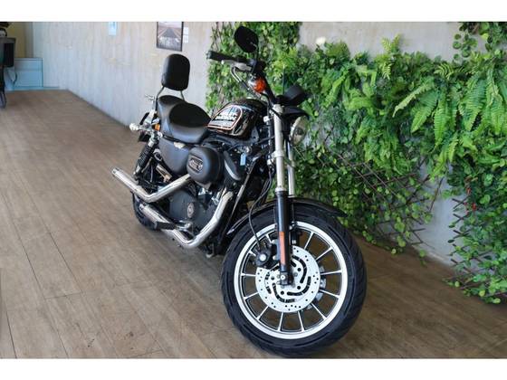 HARLEY-DAVIDSON SPORTSTER XL 883 R 
